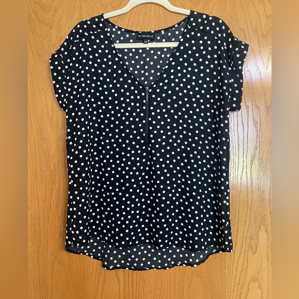 Black and white polka dot, zipper front top, My Michelle brand, size Large